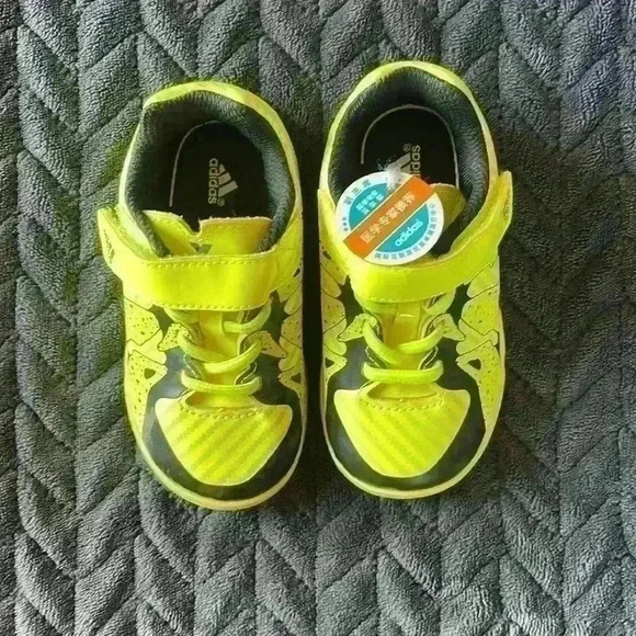 adidas Kids Sneakers in Neon Yellow and Black - Picture 4 of 5